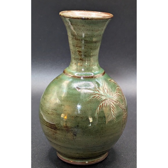 Lloyd's Studio Jamaica Palm Iridescent Green Glaze Bud Vase 5 1/2" - Picture 4 of 10